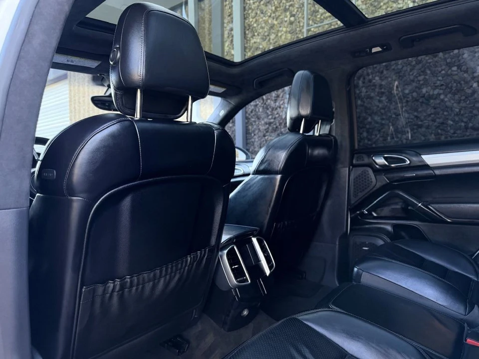 2017 Porsche 958 Cayenne GTS - Image 12 of 23