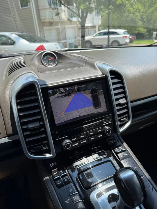 2017 Porsche 958 Cayenne - Image 2 of 11