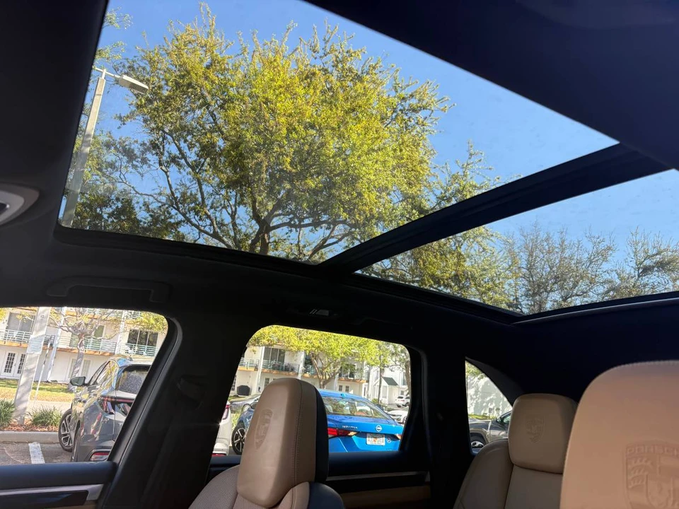 2017 Porsche 958 Cayenne - Image 21 of 24