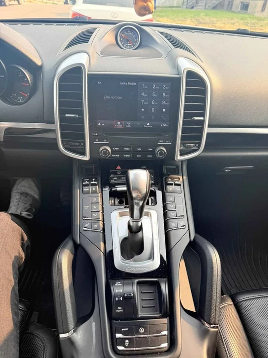 2017 Porsche 958 Cayenne - Image 11 of 13