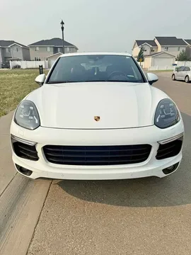 2017 Porsche Cayenne Platinum Edition