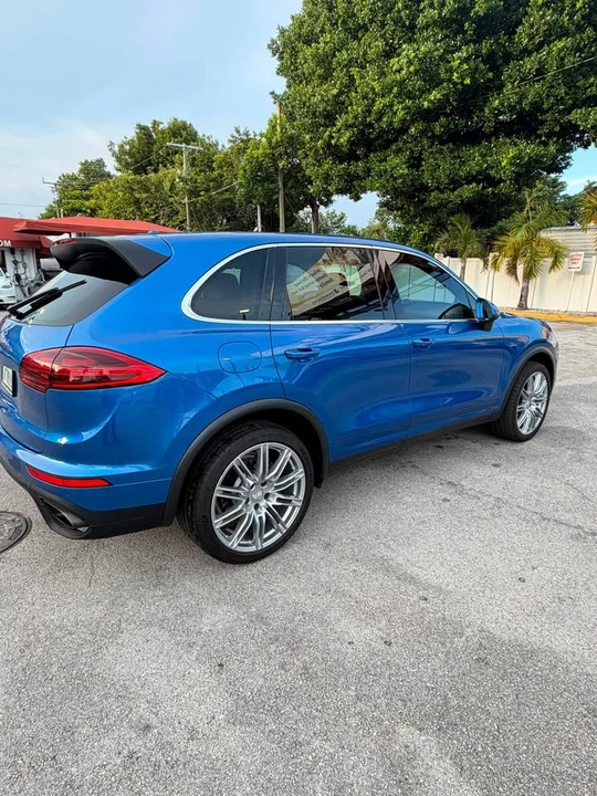 2017 Porsche 958 Cayenne - Image 2 of 7
