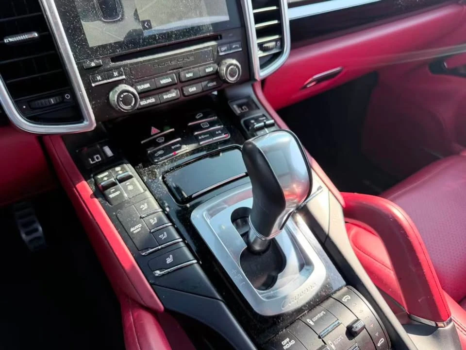 2017 Porsche 958 Cayenne - Image 11 of 18