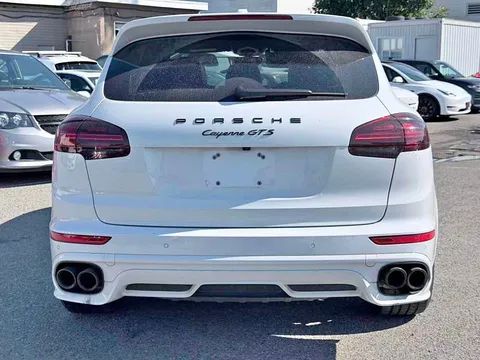2017 Porsche Cayenne GTS
