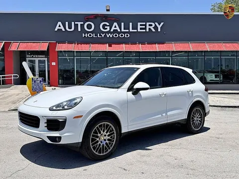 2017 Porsche Cayenne Platinum Edition