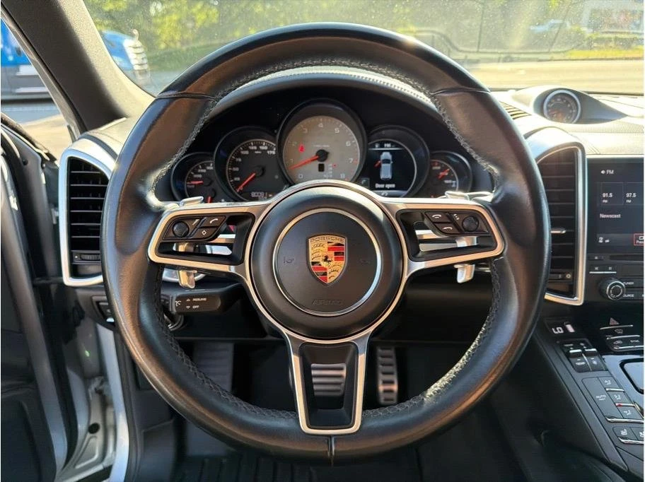 2017 Porsche 958 Cayenne - Image 16 of 20