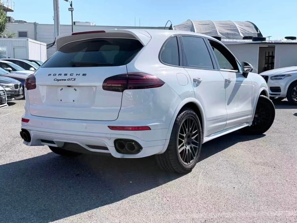 2017 Porsche 958 Cayenne - Image 2 of 18