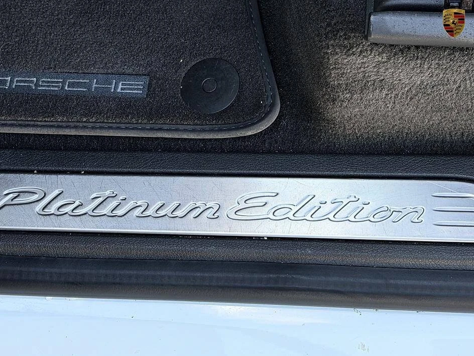 2017 Porsche 958 Cayenne - Image 14 of 20