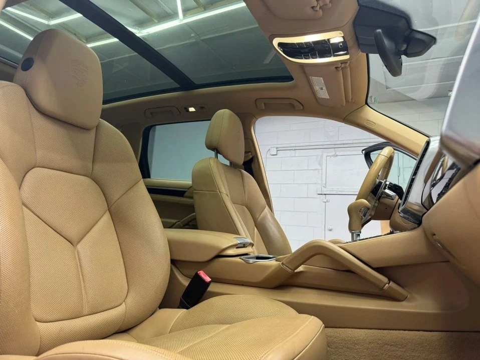 2017 Porsche 958 Cayenne - Image 15 of 20