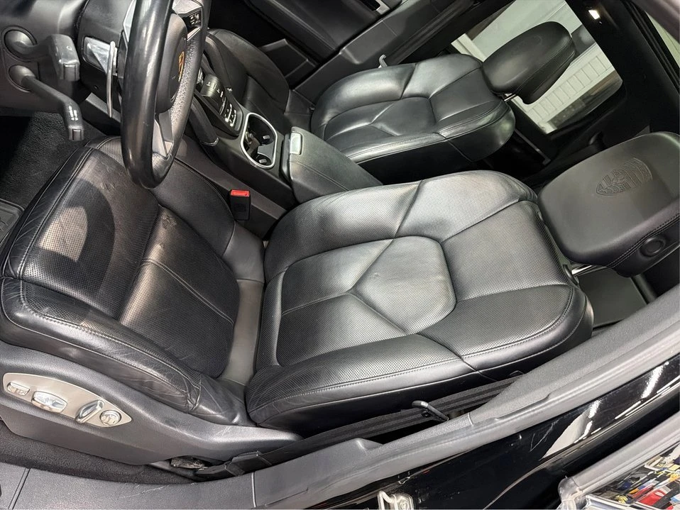 2017 Porsche 958 Cayenne - Image 13 of 20