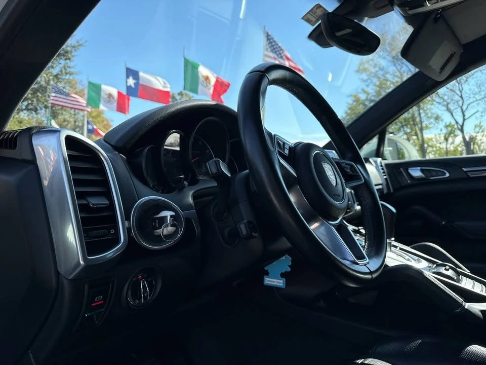2017 Porsche 958 Cayenne - Image 10 of 20