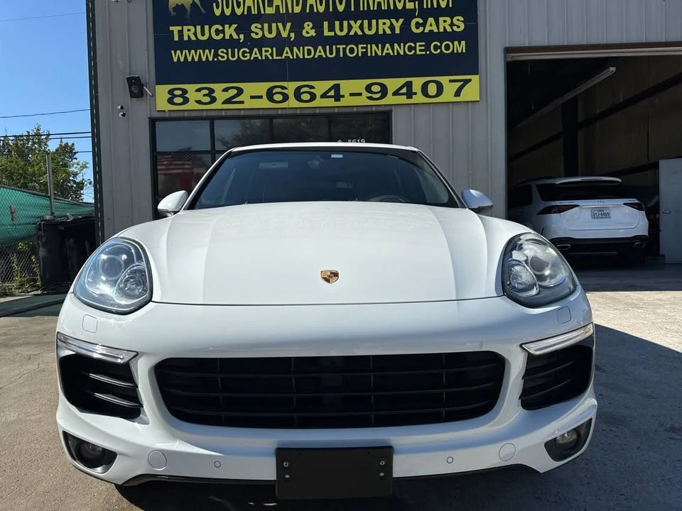 2017 Porsche 958 Cayenne - Image 2 of 20
