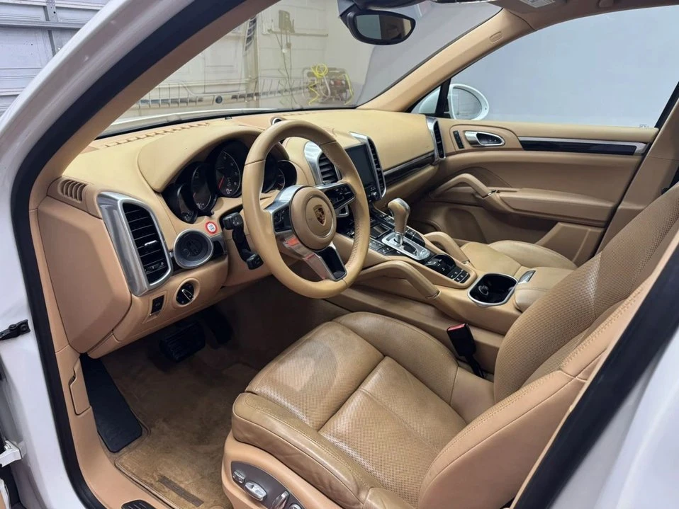 2017 Porsche 958 Cayenne - Image 7 of 20