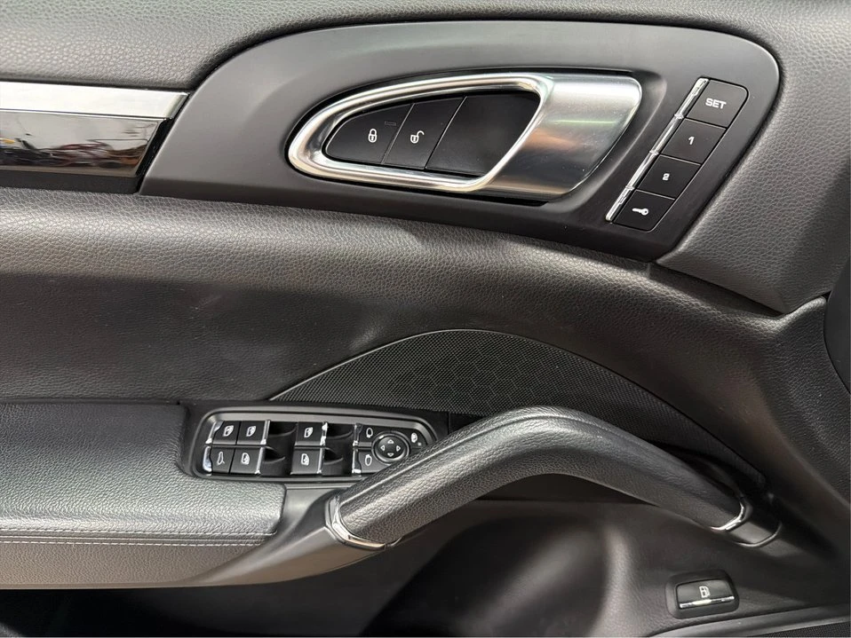 2017 Porsche 958 Cayenne - Image 15 of 20