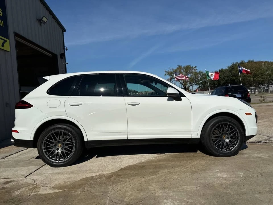 2017 Porsche 958 Cayenne - Image 8 of 20