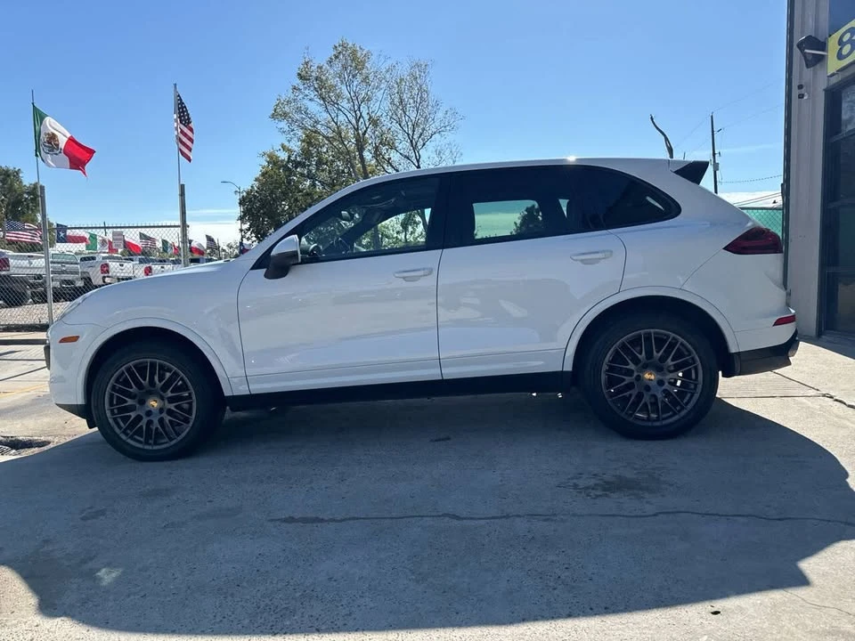 2017 Porsche 958 Cayenne - Image 7 of 20