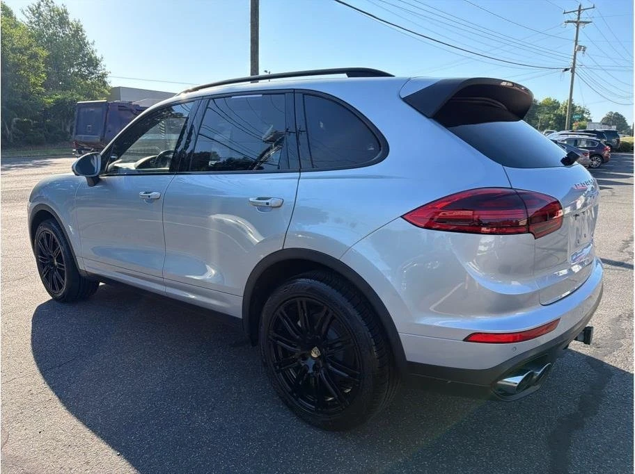 2017 Porsche 958 Cayenne - Image 4 of 20