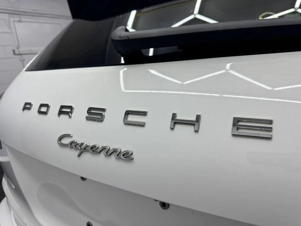 2017 Porsche 958 Cayenne - Image 2 of 20