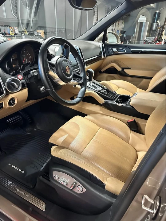 2017 Porsche 958 Cayenne - Image 3 of 5