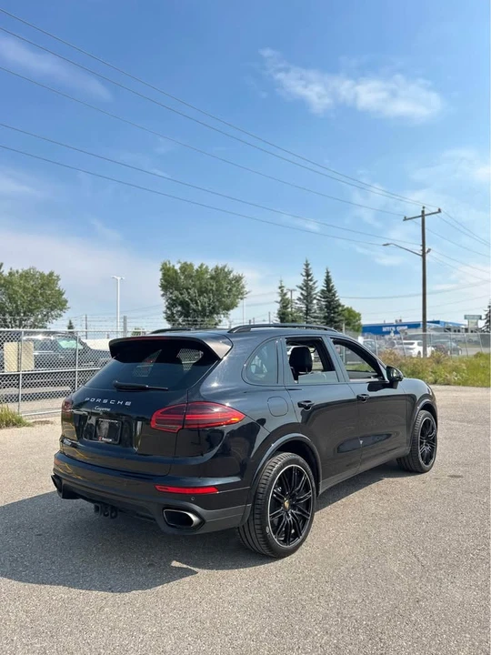 2017 Porsche 958 Cayenne - Image 4 of 14
