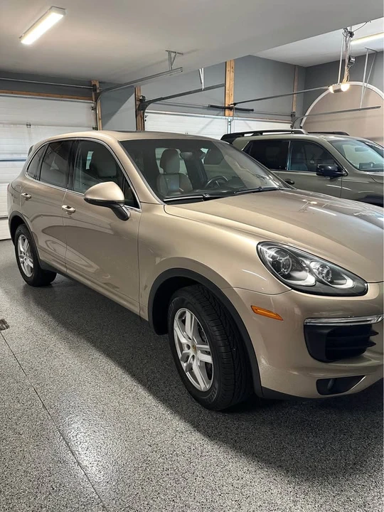 2017 Porsche 958 Cayenne - Image 2 of 5