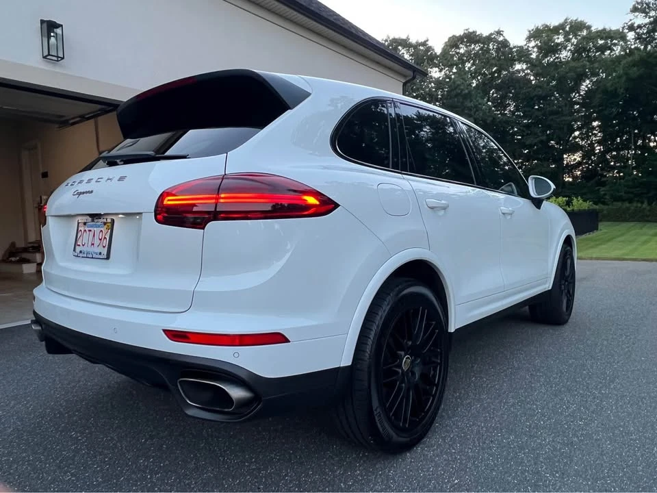 2017 Porsche 958 Cayenne - Image 3 of 10