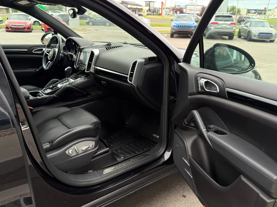 2017 Porsche 958 Cayenne - Image 5 of 11