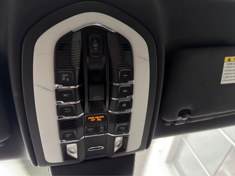 2017 Porsche 958 Cayenne - Image 9 of 11