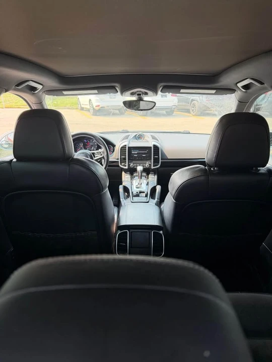 2017 Porsche 958 Cayenne - Image 7 of 19