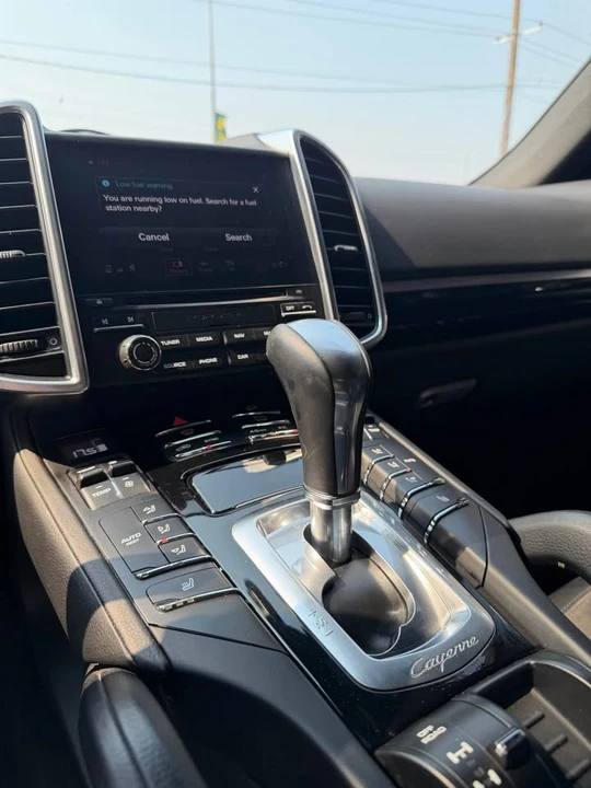 2017 Porsche 958 Cayenne - Image 15 of 19