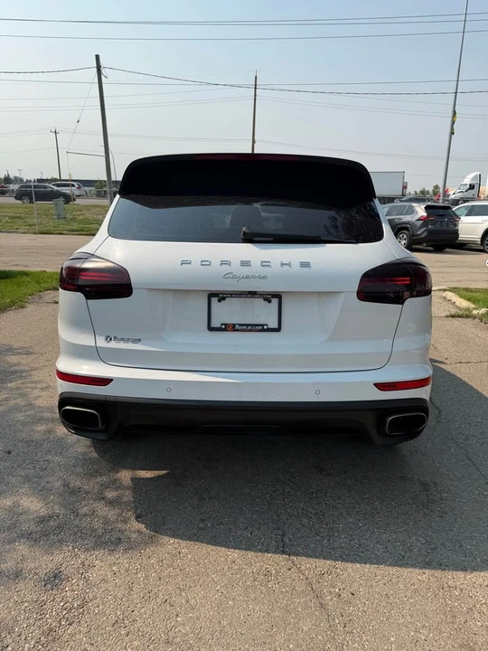 2017 Porsche 958 Cayenne - Image 5 of 19