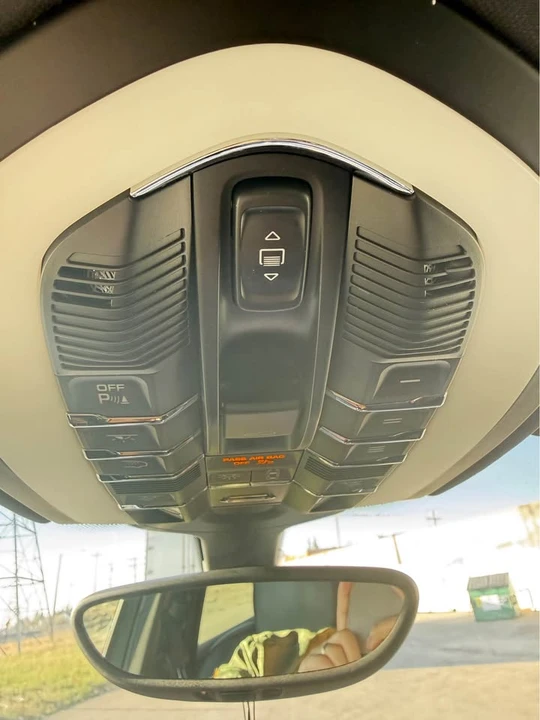 2017 Porsche 958 Cayenne - Image 15 of 19