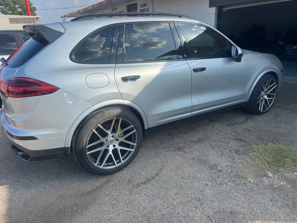 2017 Porsche 958 Cayenne - Image 4 of 7