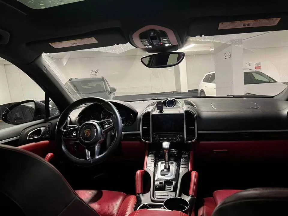 2017 Porsche 958 Cayenne - Image 11 of 14