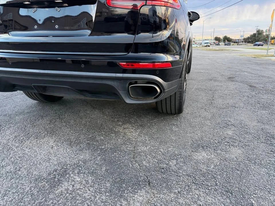2017 Porsche 958 Cayenne - Image 13 of 20