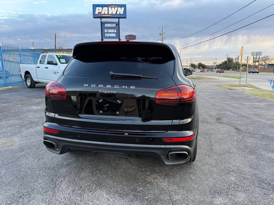 2017 Porsche 958 Cayenne - Image 11 of 20