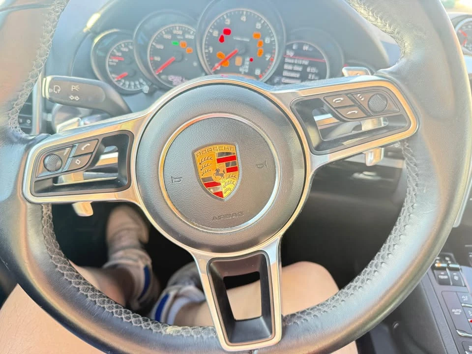 2017 Porsche 958 Cayenne - Image 14 of 19