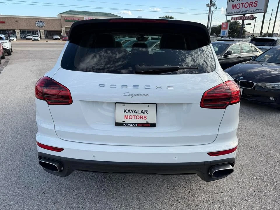 2017 Porsche 958 Cayenne - Image 4 of 18