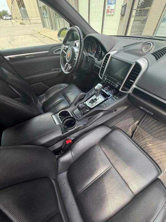 2017 Porsche 958 Cayenne - Image 7 of 8
