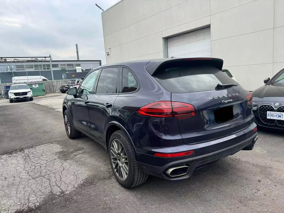 2017 Porsche 958 Cayenne - Image 4 of 14