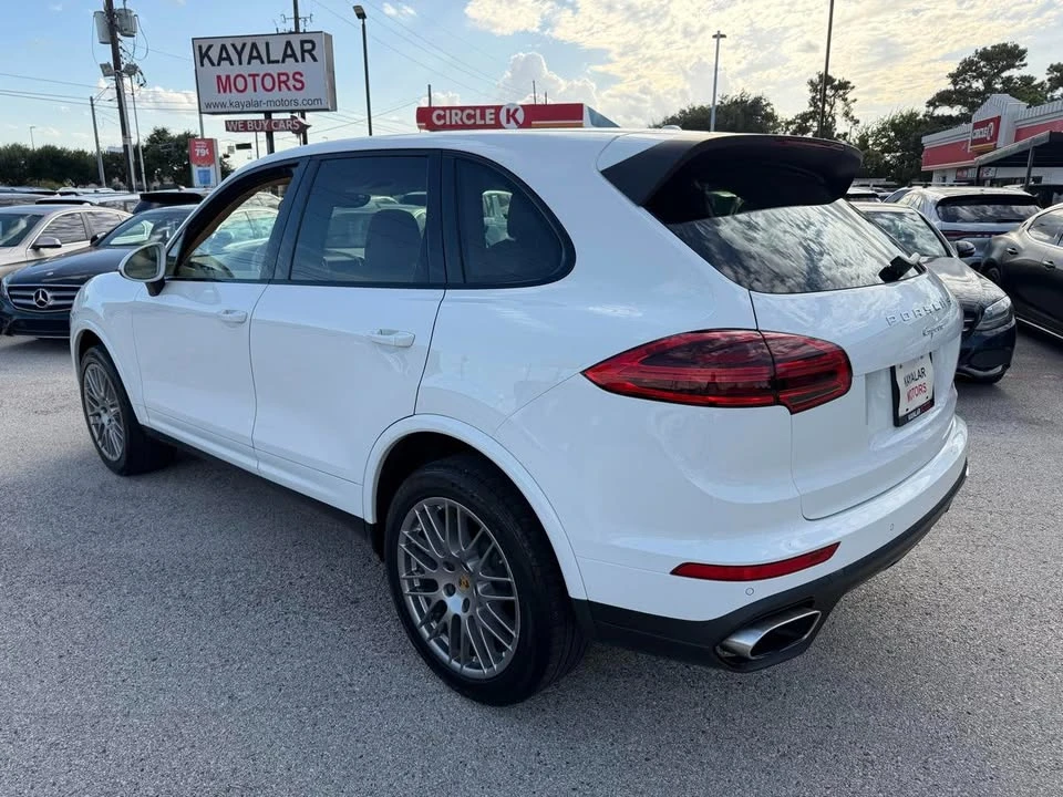 2017 Porsche 958 Cayenne - Image 3 of 18