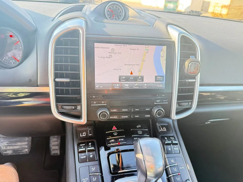2017 Porsche 958 Cayenne - Image 10 of 19