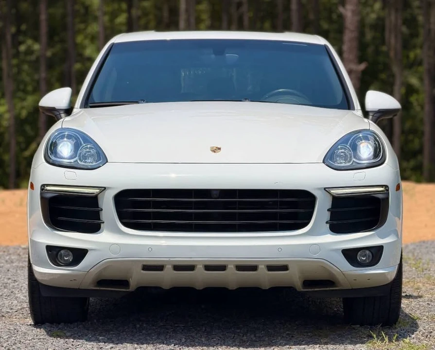 2017 Porsche 958 Cayenne - Image 2 of 20