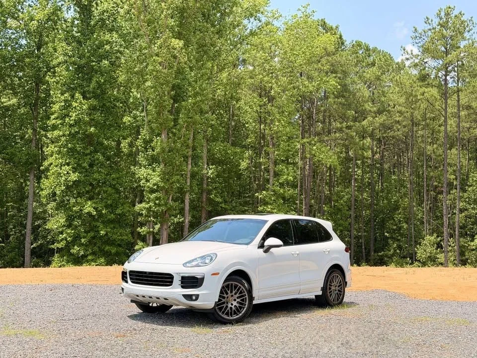 2017 Porsche 958 Cayenne - Image 3 of 20