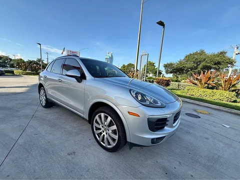 2017 Porsche Cayenne Cayenne