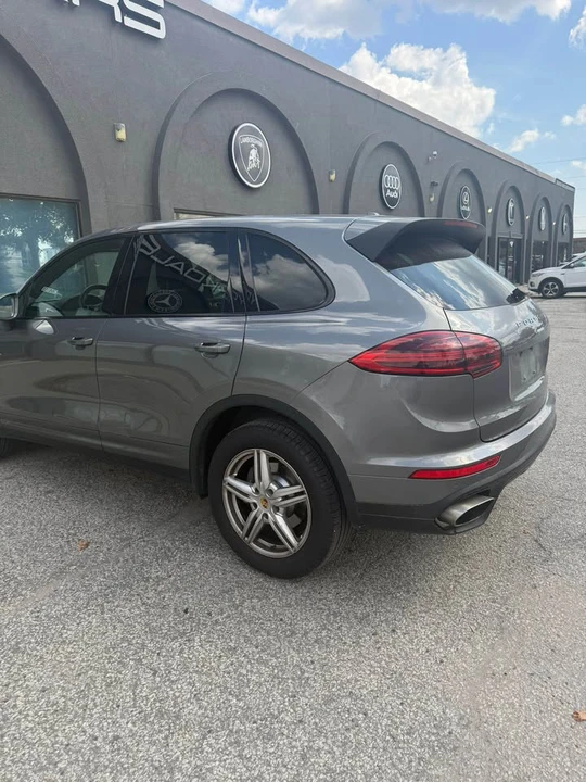 2017 Porsche 958 Cayenne - Image 4 of 8