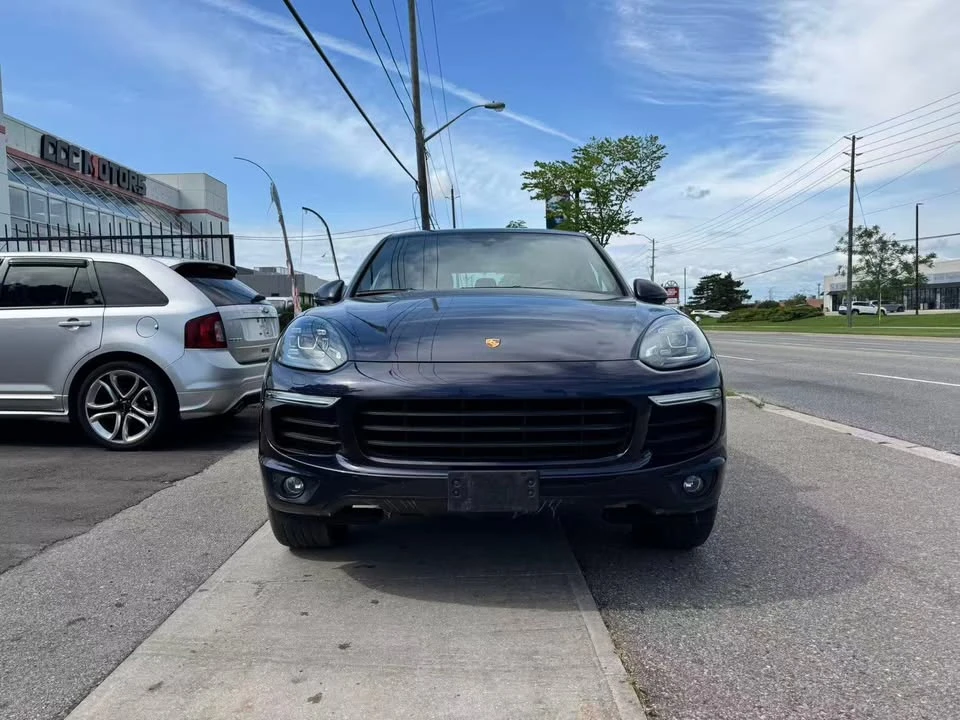 2017 Porsche 958 Cayenne - Image 2 of 16