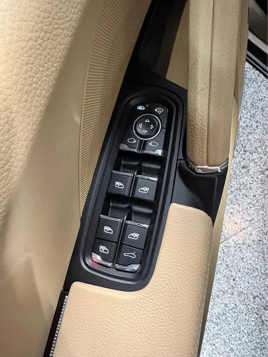 2017 Porsche 958 Cayenne - Image 5 of 12