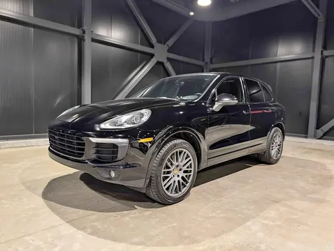 2017 Porsche Cayenne Platinum
