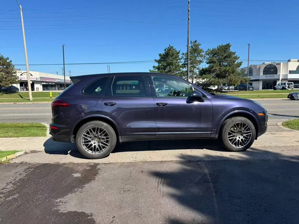 2017 Porsche 958 Cayenne - Image 6 of 16